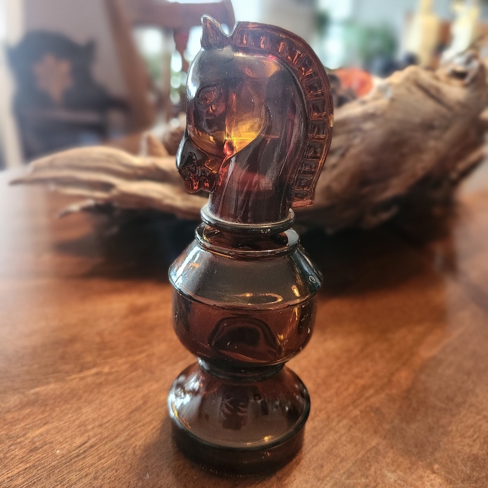 vintage Avon "Smart Move" Knight chess piece aftershave